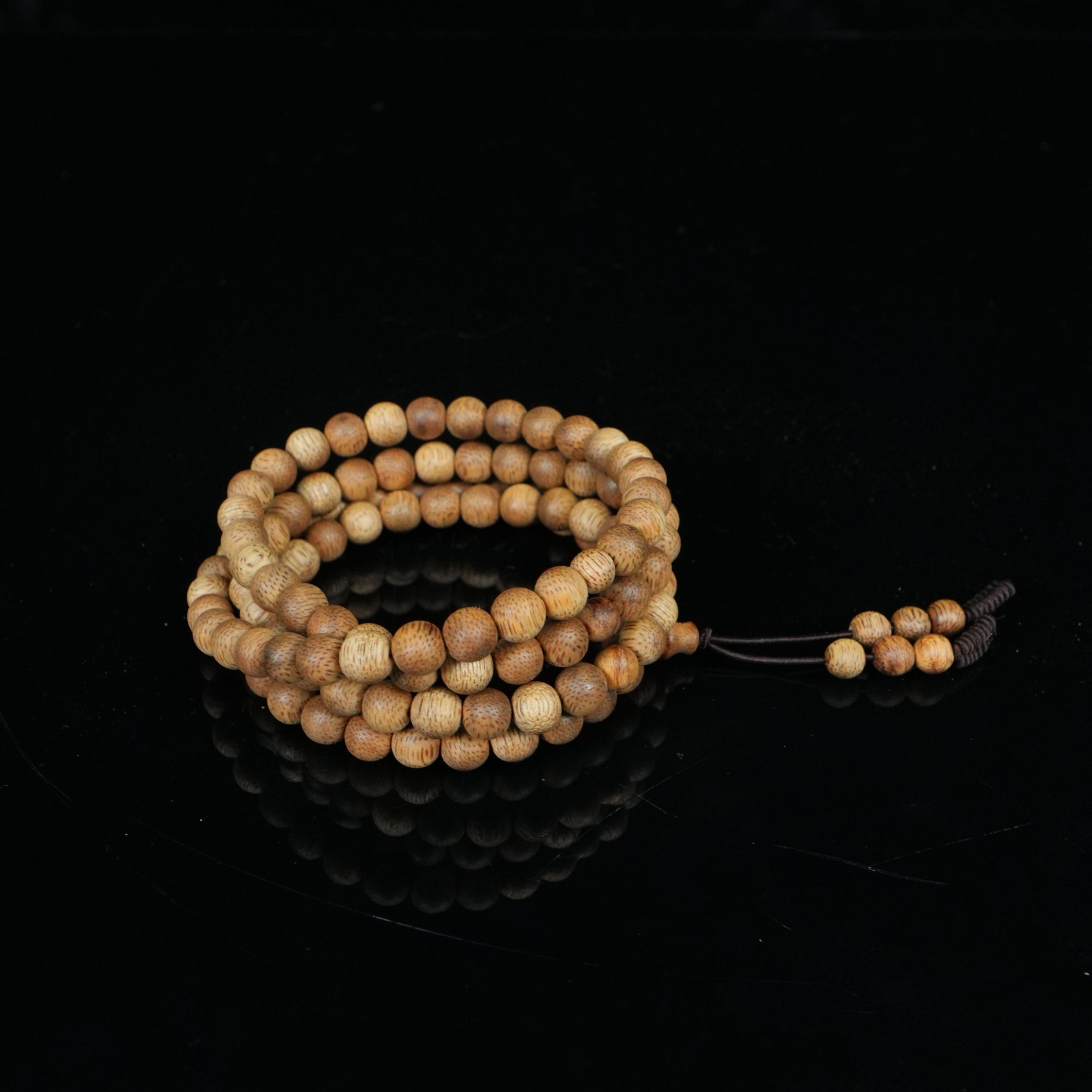 A5287 西马沉香金丝结8分沉念珠 0.7cm 11.48g