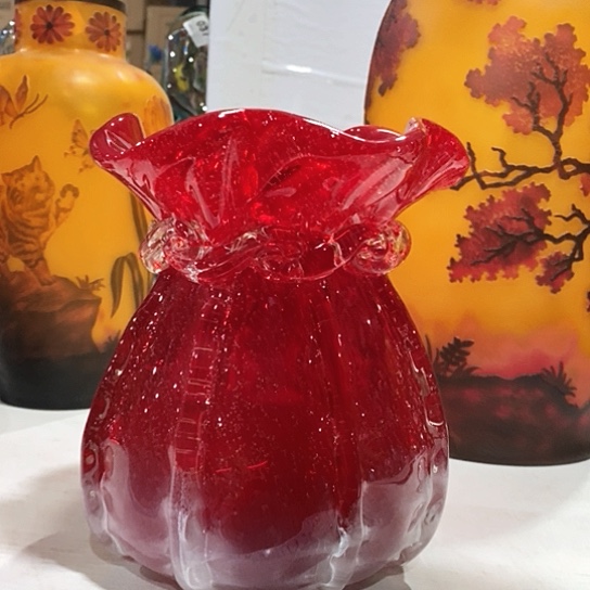 琉璃花瓶高17厘米口径6厘米