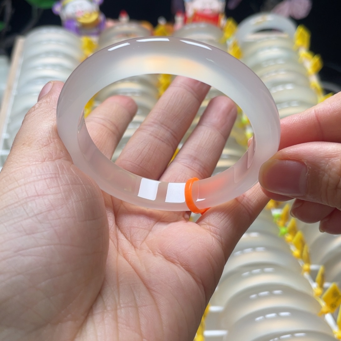 玛瑙/玉髓未镶嵌手镯