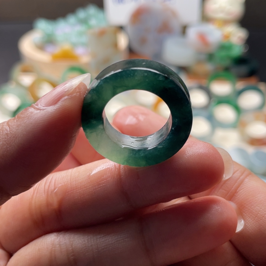 定制翡翠未镶嵌翡翠