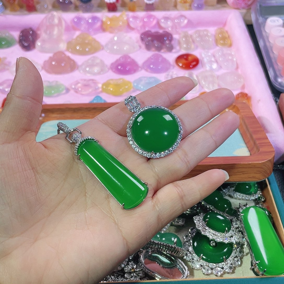 玛瑙/玉髓颈饰合金