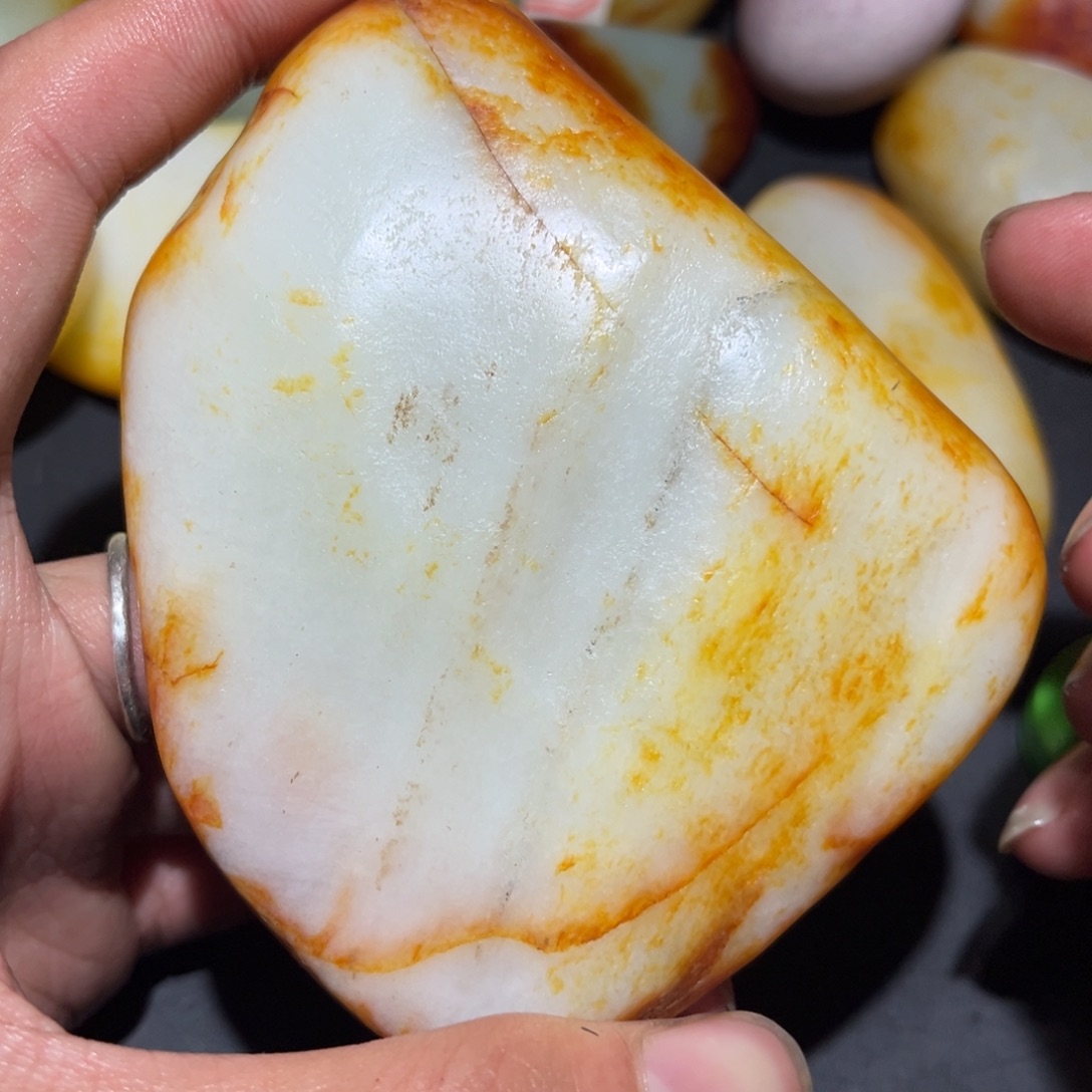 和田玉未镶嵌珠宝奇石