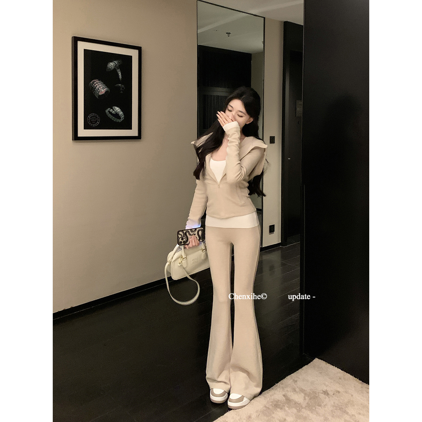 何晨曦 秋冬连帽针织套装短款收腰显瘦连帽外套喇叭休闲裤 T1317A