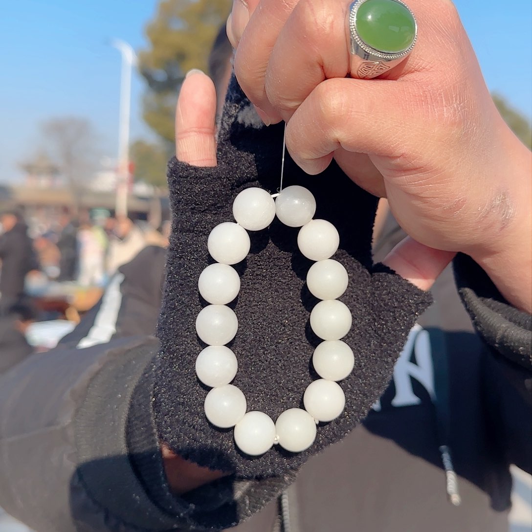 和田玉手串未镶嵌