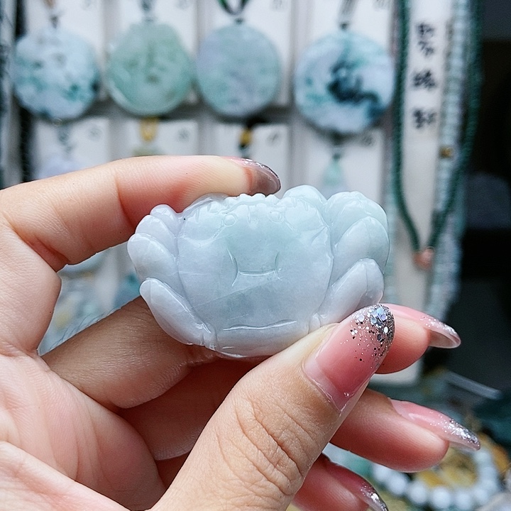 颈饰足铂镶嵌翡翠翡翠