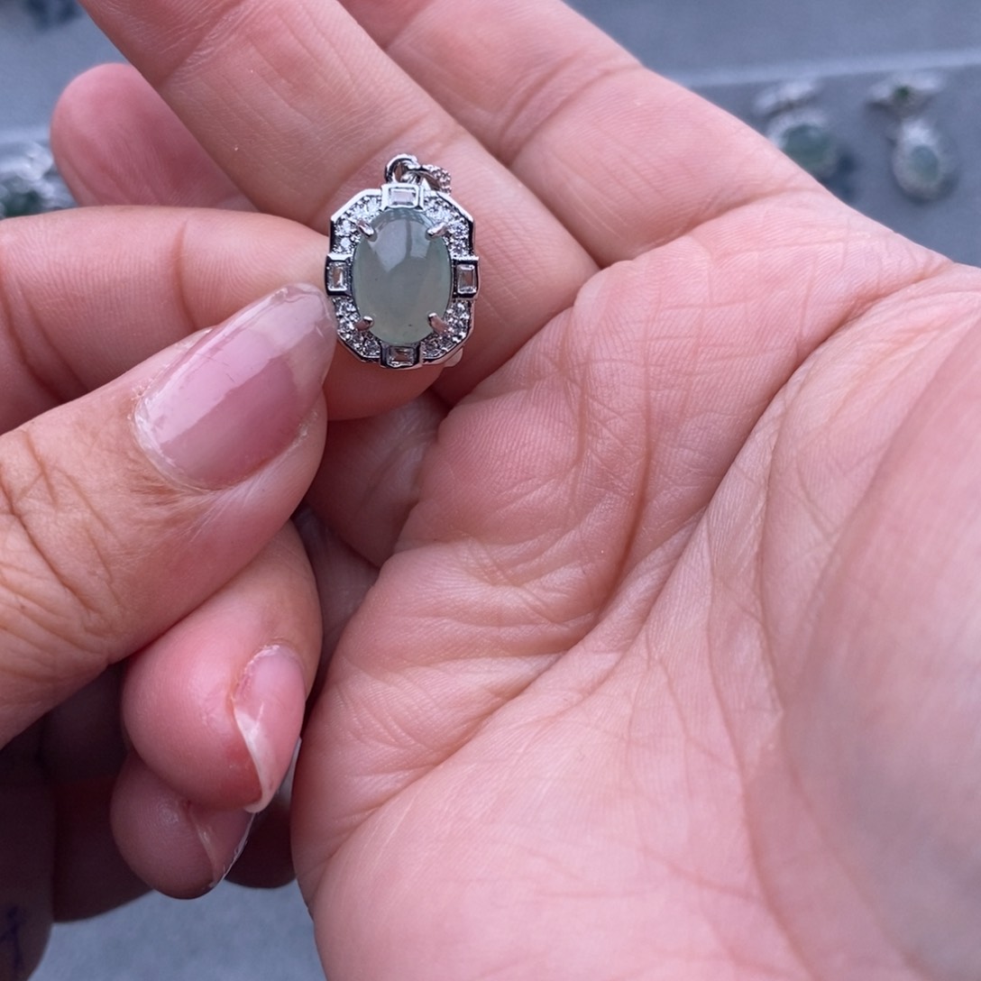 未镶嵌戒指翡翠柒*?缅甸