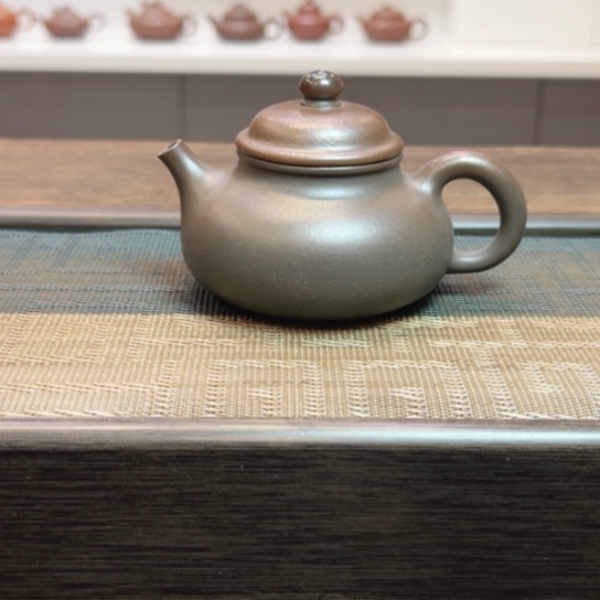 紫砂茶壶黄龙山原矿底槽清柴烧半手工（160 cc）