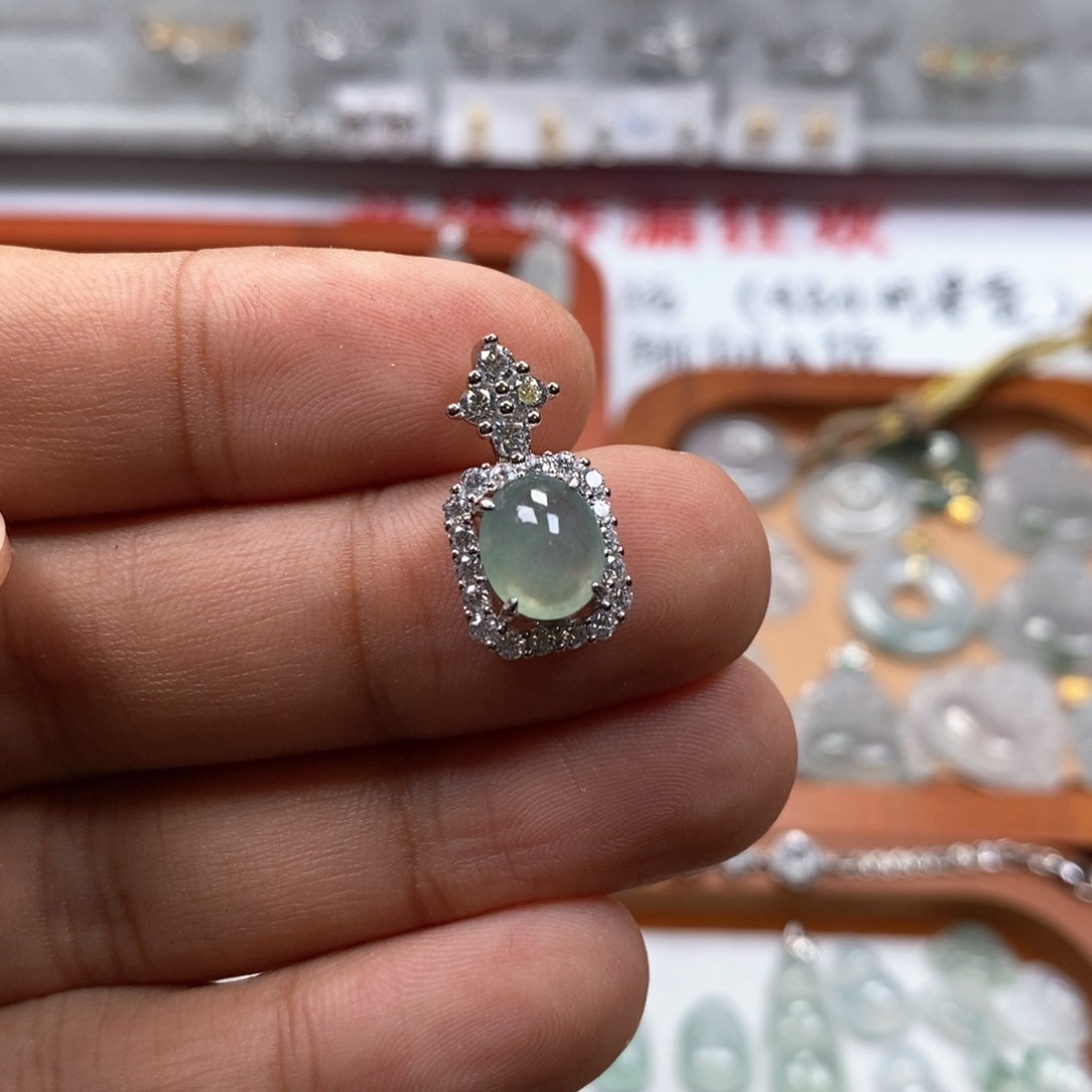 颈饰银S925镶嵌翡翠