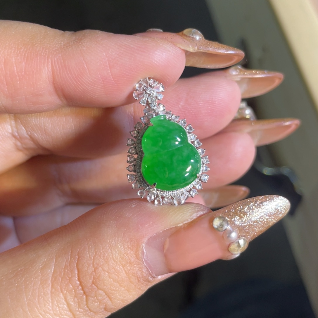 定制翡翠18K金镶嵌葫芦