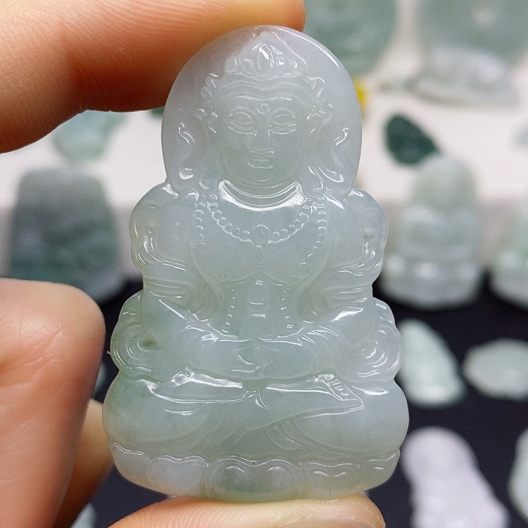 翡翠颈饰未镶嵌吊坠
