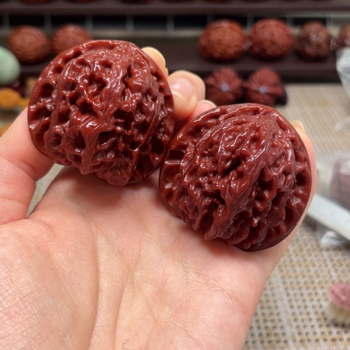 把件文玩核桃三角白狮子文玩核桃42