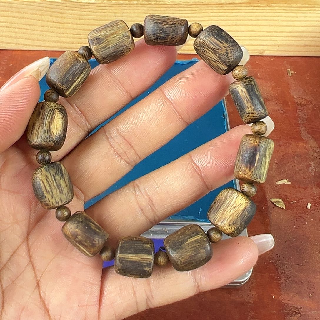 沉香碎屑沉香卡12随型桶珠单圈11g