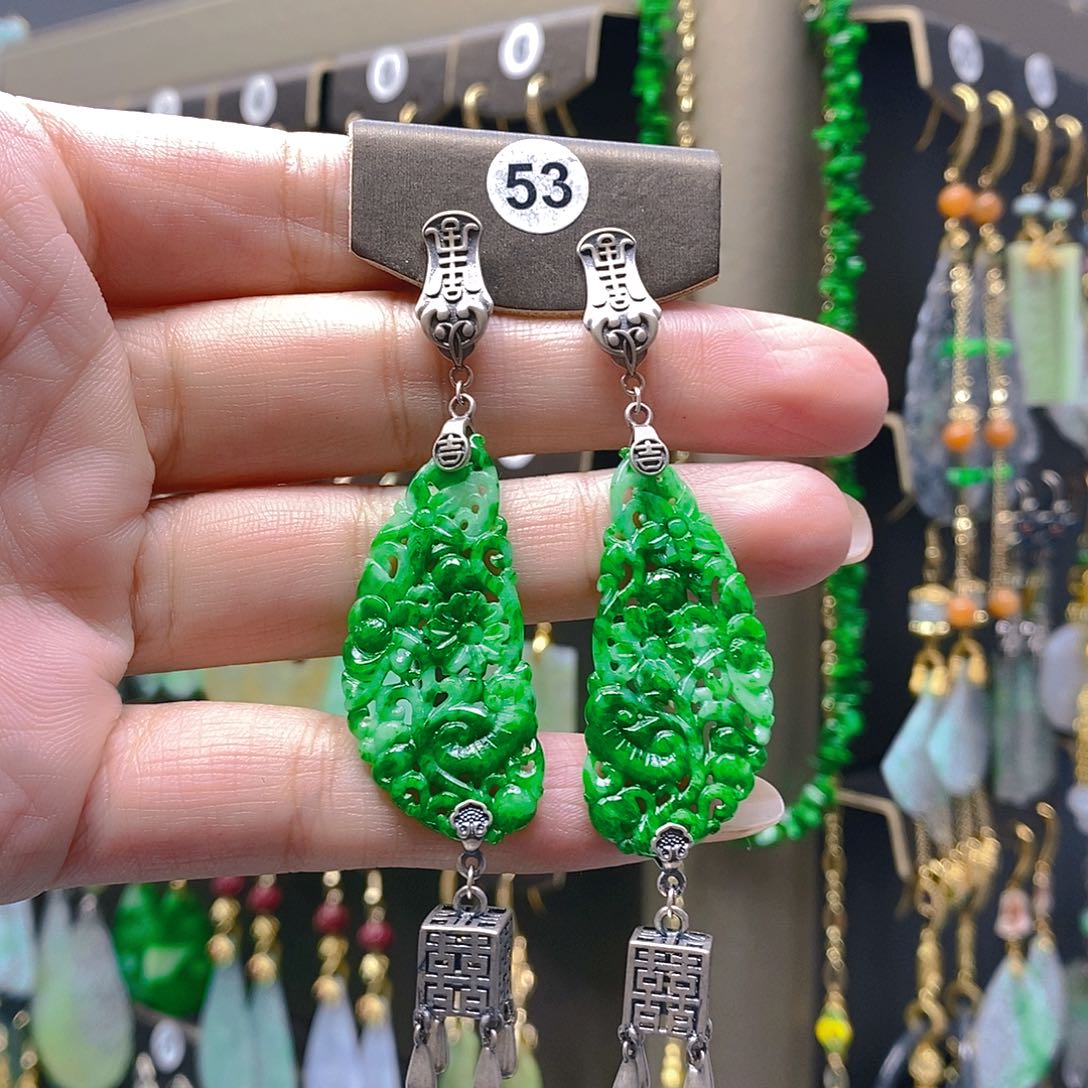 未镶嵌翡翠耳饰翡翠