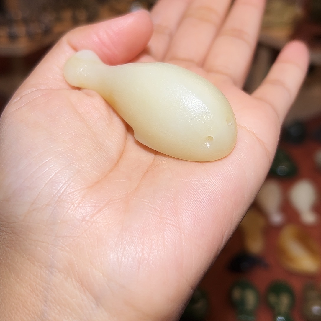 娟***和田玉未镶嵌颈饰