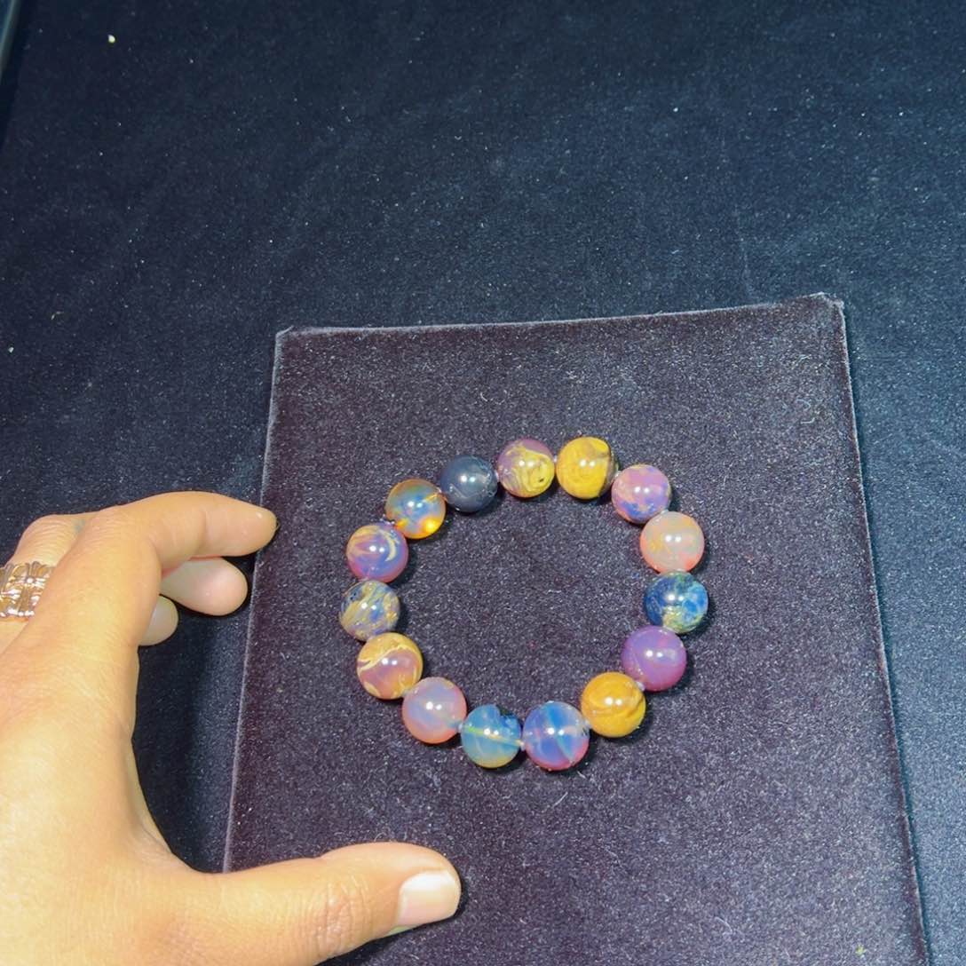 琥珀裸石未镶嵌琥珀