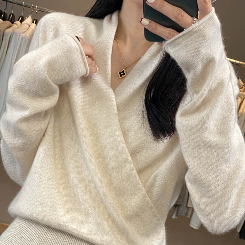 2025新款女装纯色常规宽松秋冬衫长袖不褪色女V领针织羊毛杉