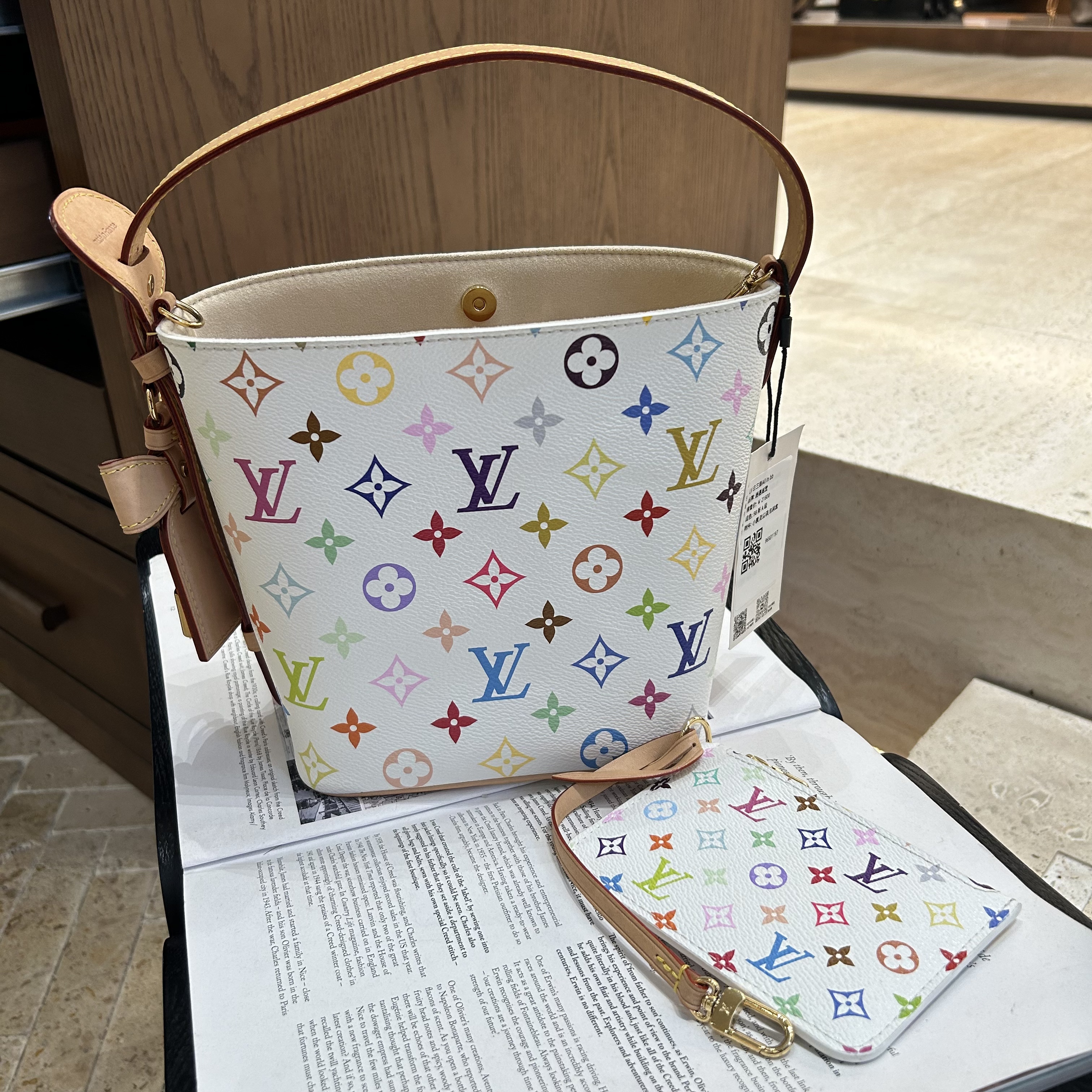 99新 LouisVuitton/路易威登 LV 白三彩All in bb  