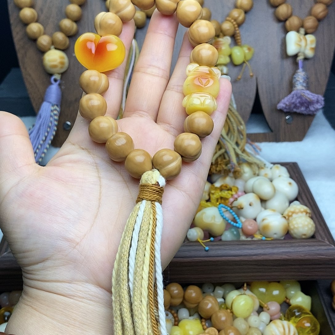 猴头核桃吊坠猴头手串屁桃小熊+爱心一套全品