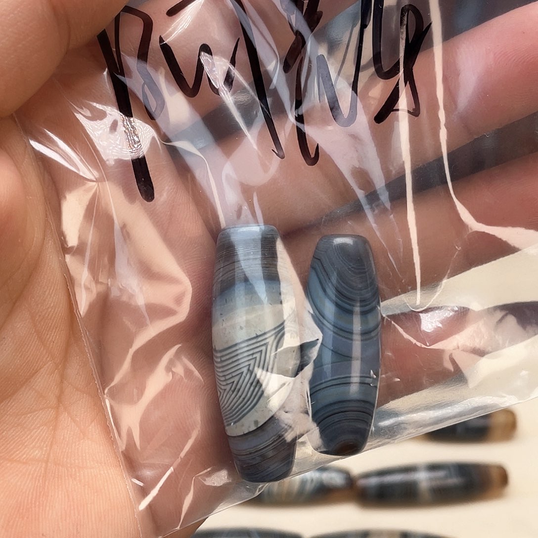 阿***辉玛瑙/玉髓未镶嵌颈饰