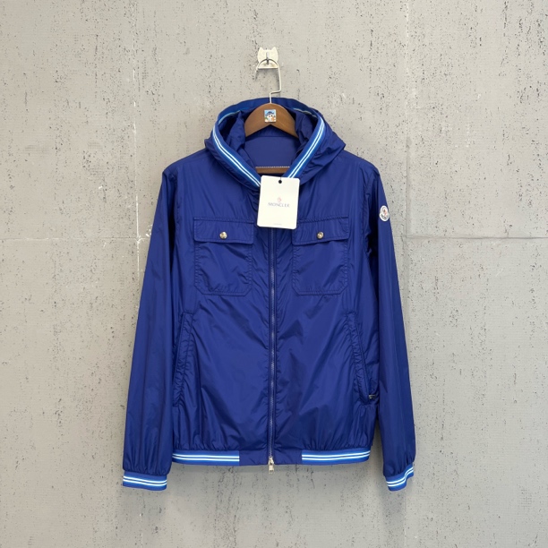 未使用 MONCLER 全新moncler蓝色尼龙外套4码