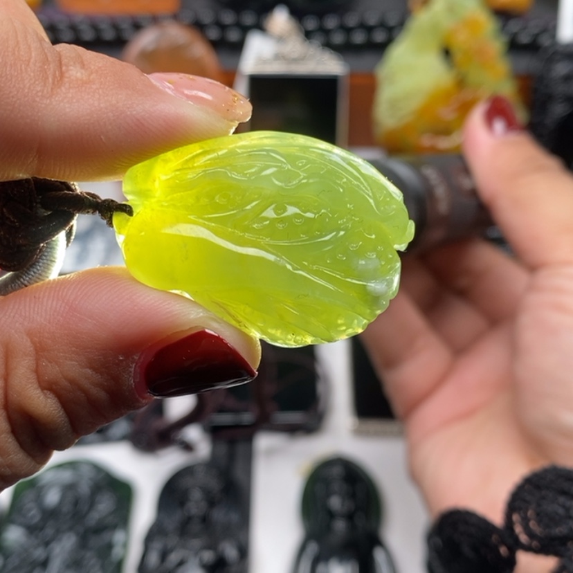 【闪购商品】蛇纹石玉颈饰未镶嵌