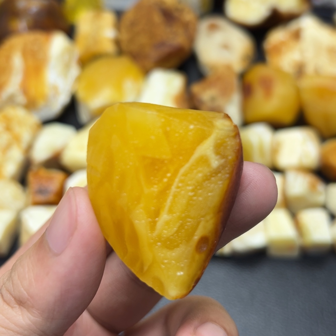 定制琥珀未镶嵌蜜蜡