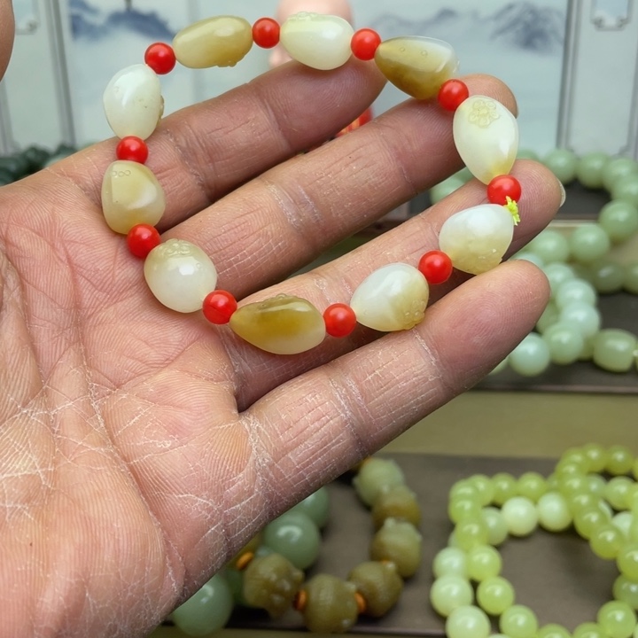 和田玉未镶嵌手链