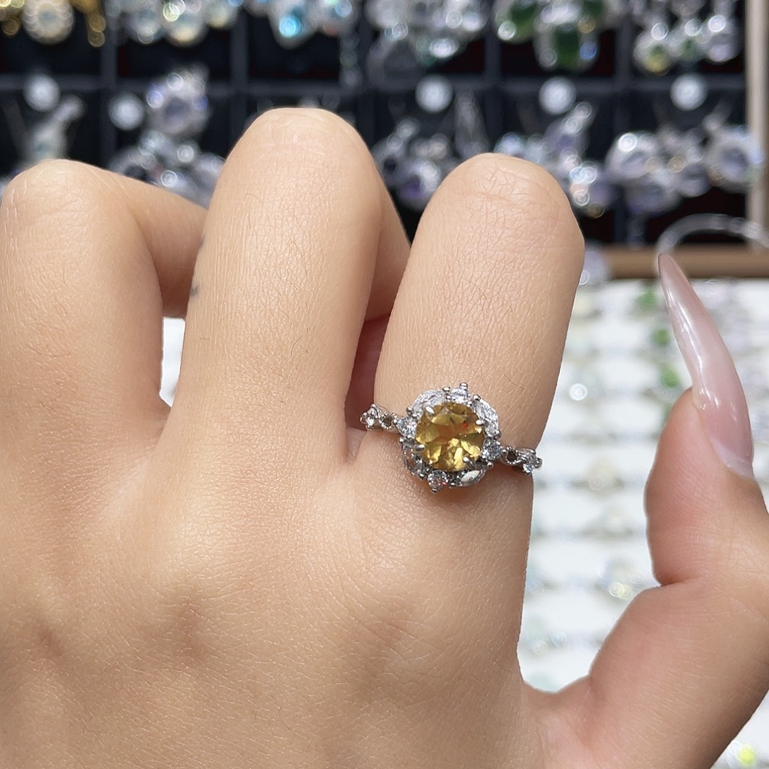 兔***卷银S925镶嵌黄晶戒指