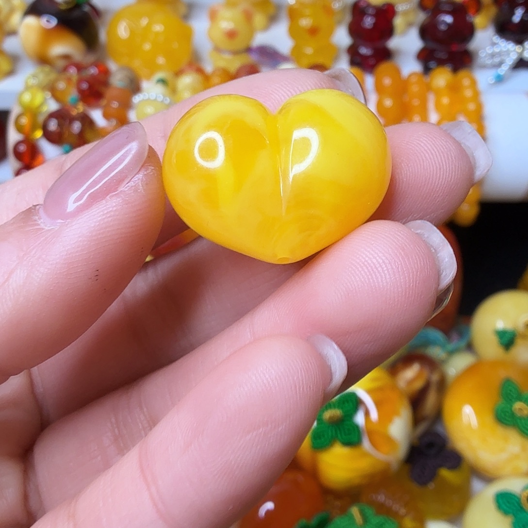 誉****非金属黄色屁桃单颗单颗