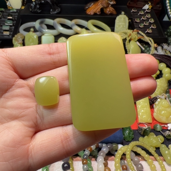 和田玉（黄玉）颈饰未镶嵌