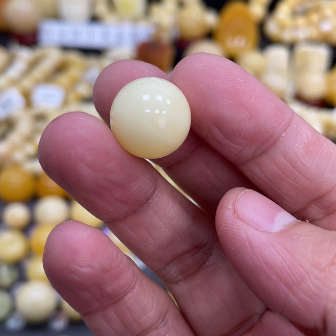 琥珀珠宝奇石未镶嵌14.7mm白花 