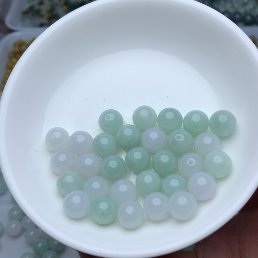 【闪购商品】翡翠手链未镶嵌卡10冰胶绿白3颗