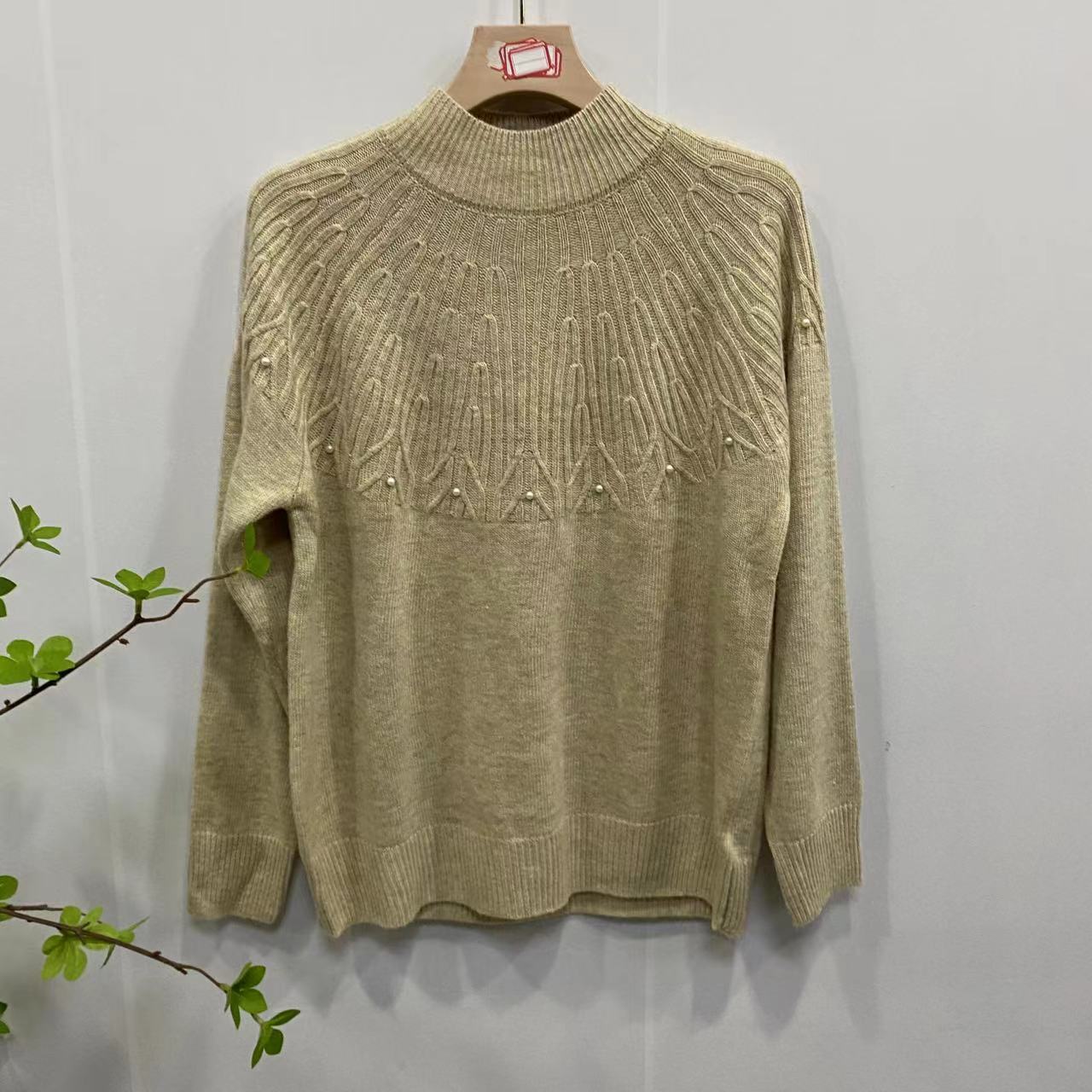 HY0447【品牌撤柜 轻奢定制】时尚圆领卡其色珠子毛衣