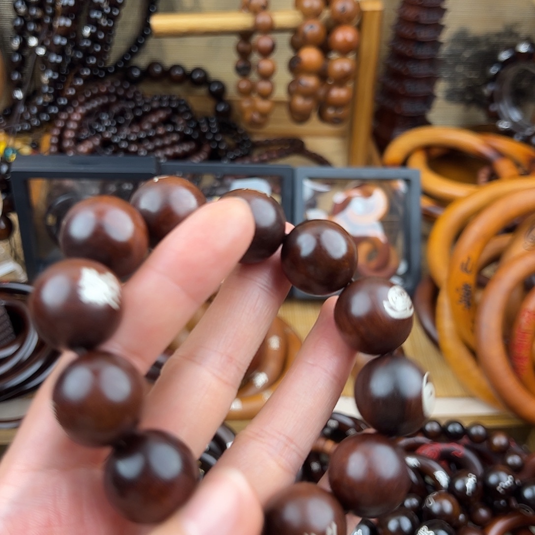 走***月2.0内径枣木老料镶银手串