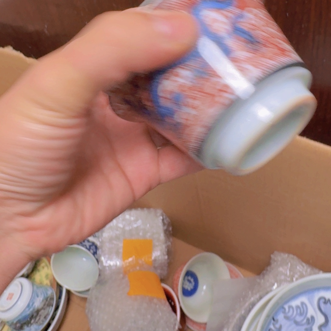 瓷片釉里红海水二才马蹄盖碗微瑕