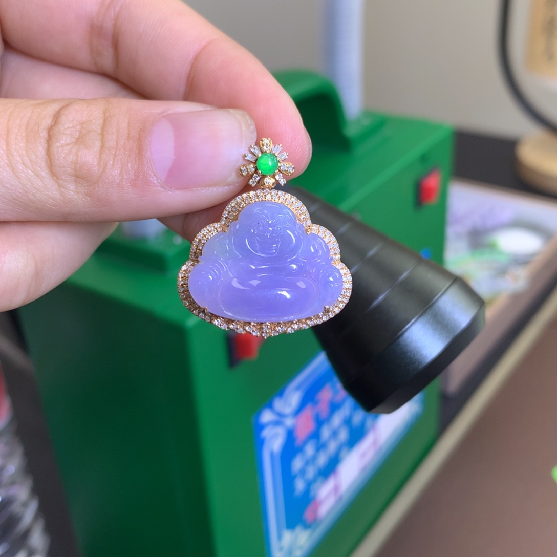 翡翠颈饰18K金镶嵌翡翠