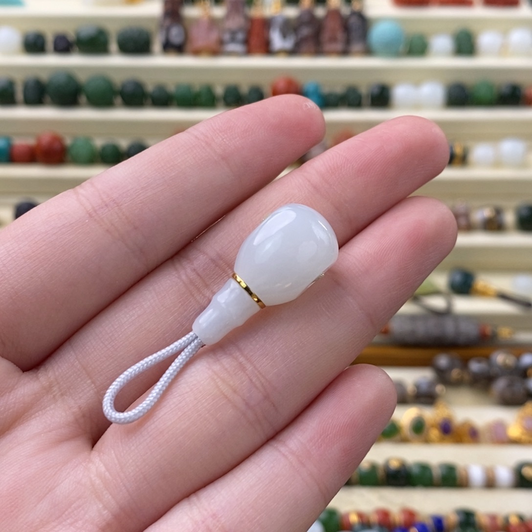 和田玉18K金镶嵌颈饰