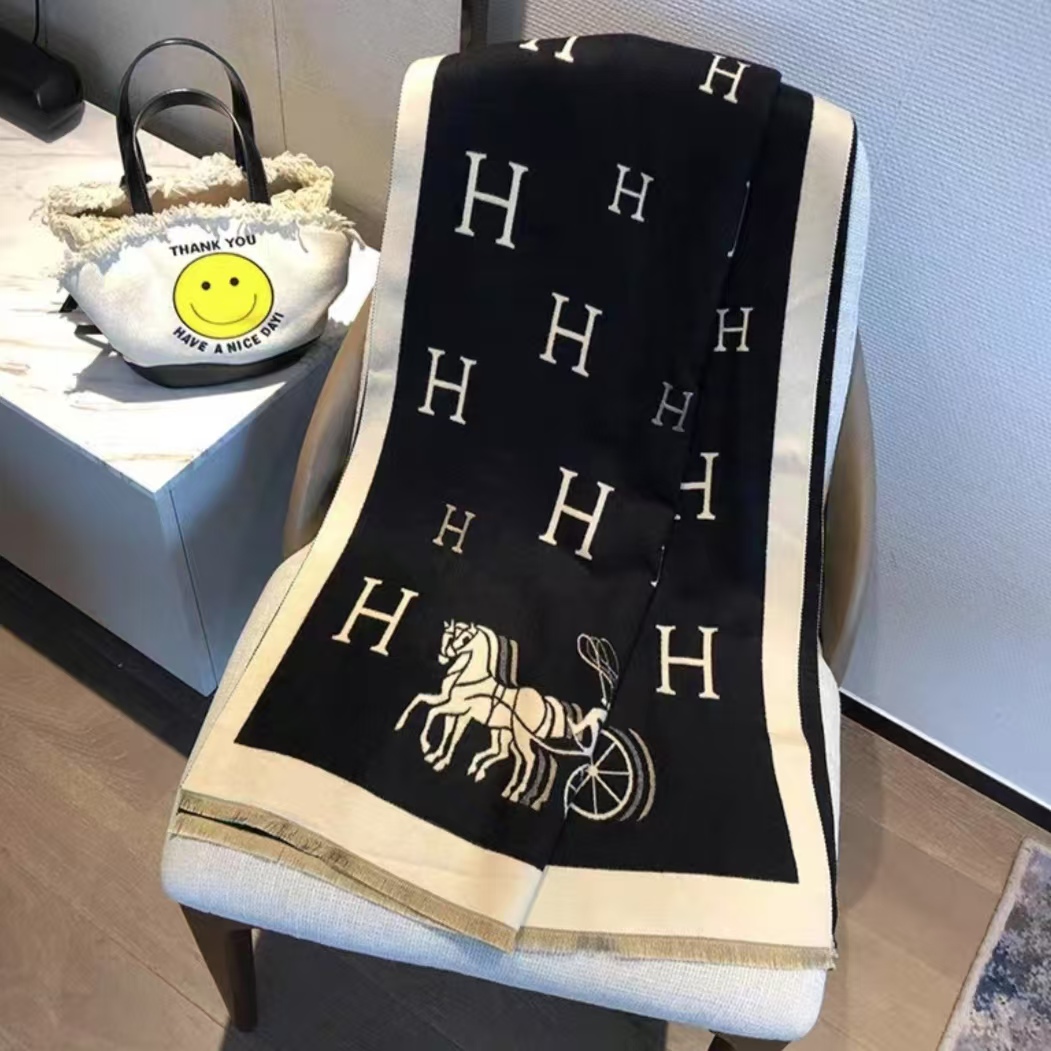 【小爱家的黑马】时尚气质百搭厚款披肩丝巾（W-307）