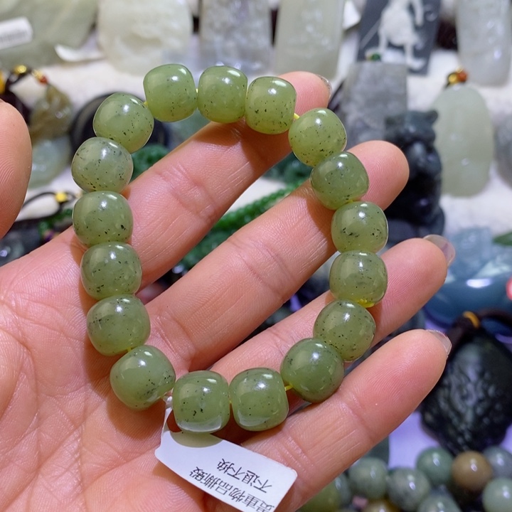 和田玉边角料未镶嵌