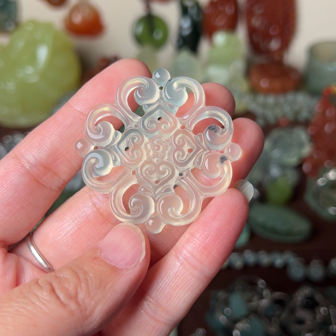 蛇纹石玉吊坠(赠链)未镶嵌