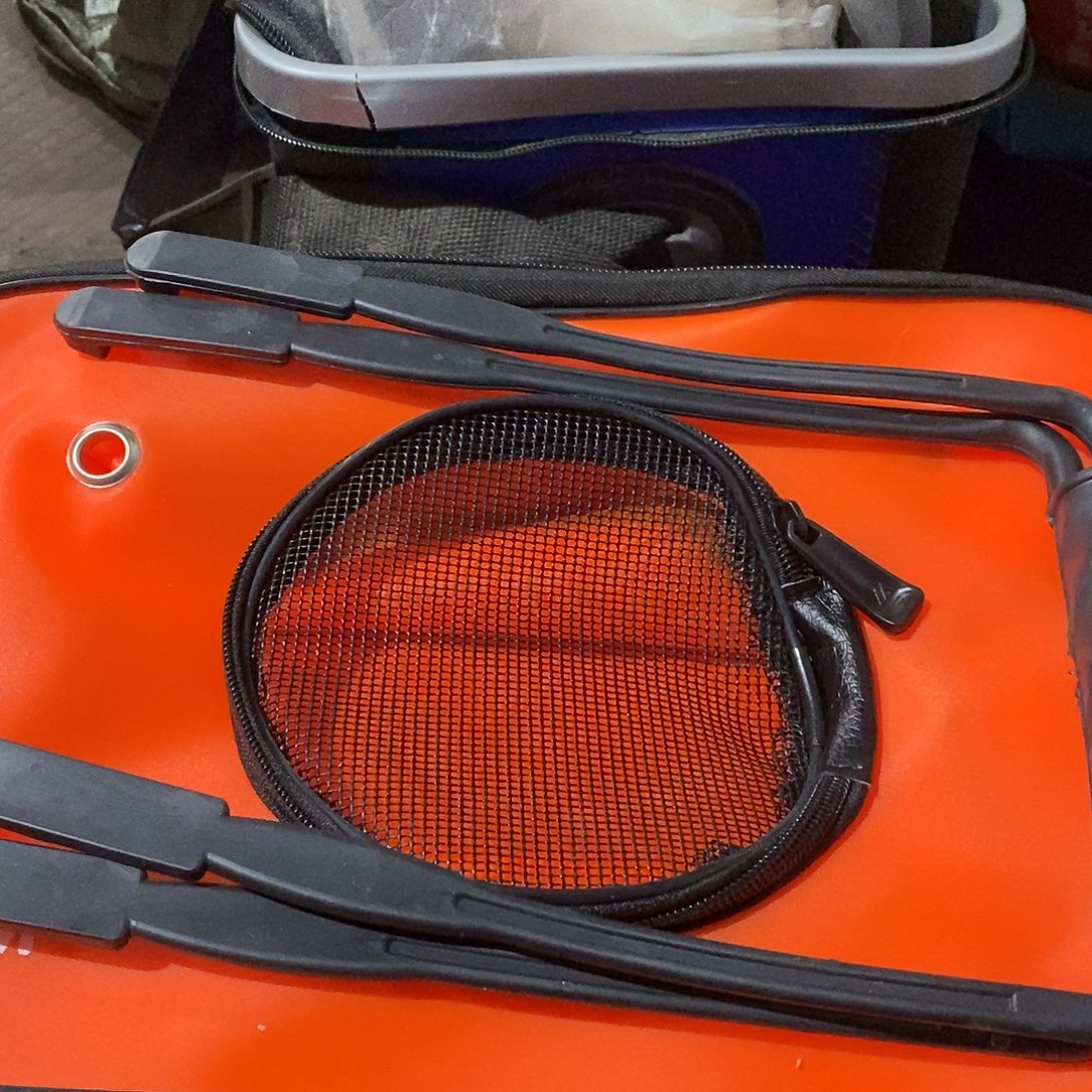 35活鱼桶一个橙色的，