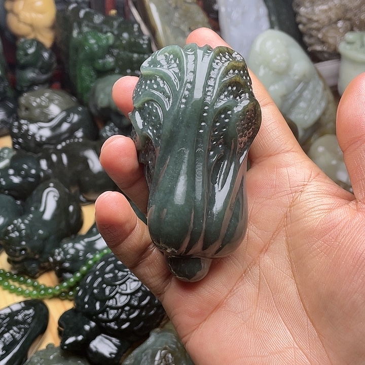 稳***，和田玉未镶嵌挂件