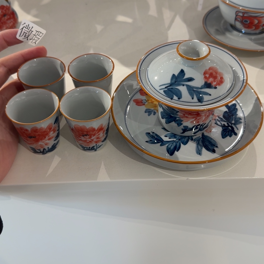 釉下手绘茶具微瑕