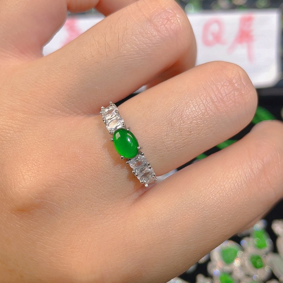 未镶嵌戒指翡翠戒指