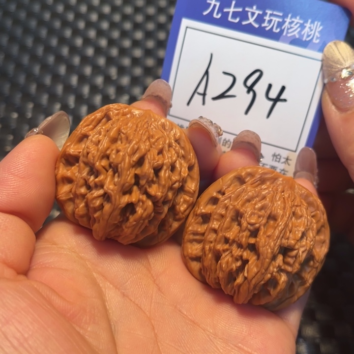 文玩核桃把件40虎头