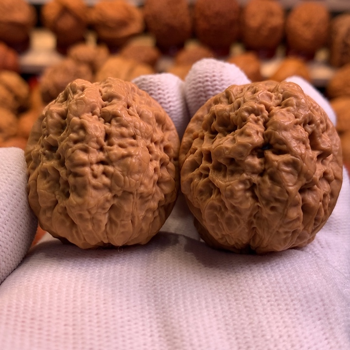 文玩核桃吊坠36哦哦哦哦