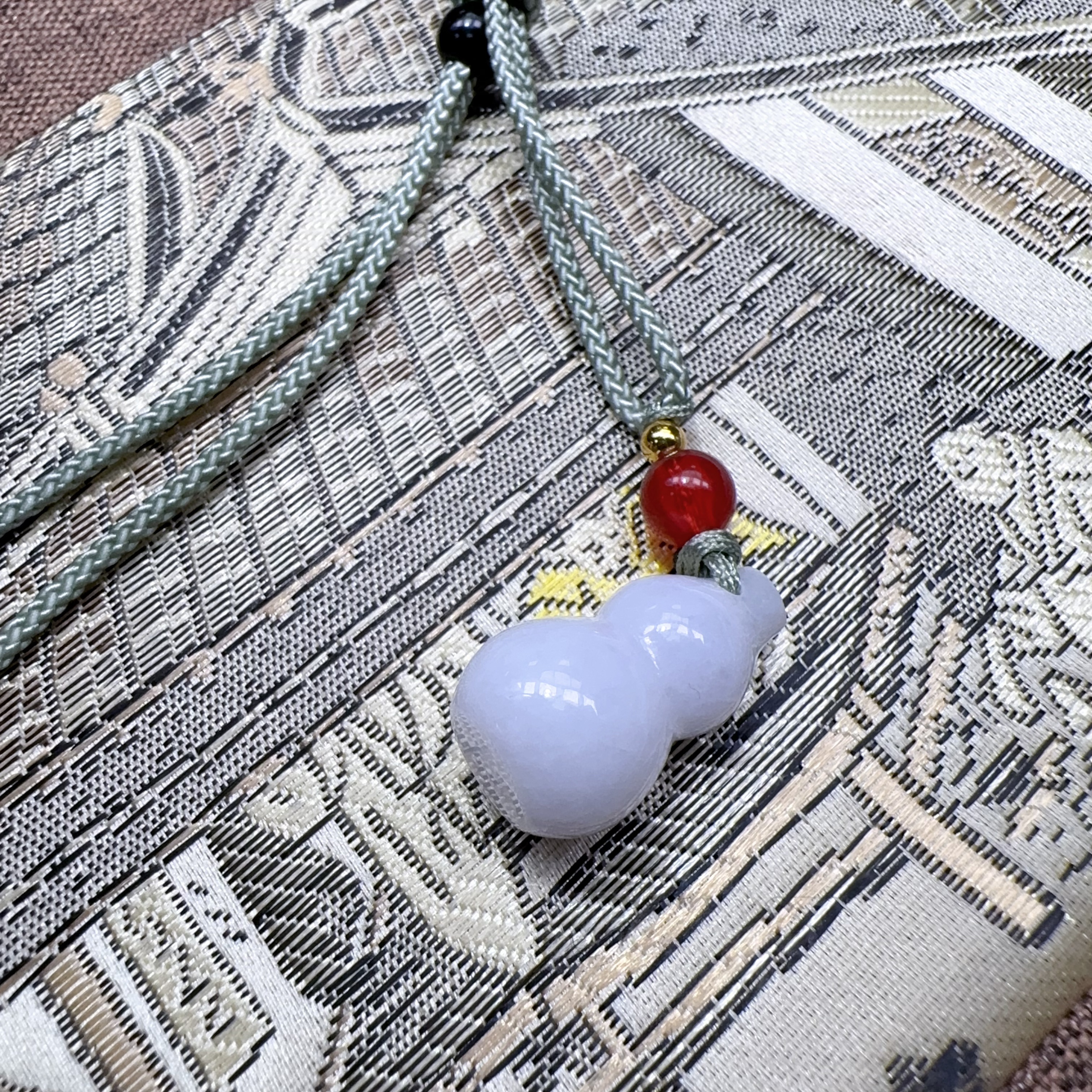 天然a货翡翠吊坠yy