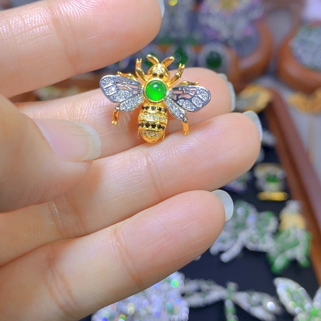 翡翠颈饰银S925镶嵌天然翡翠