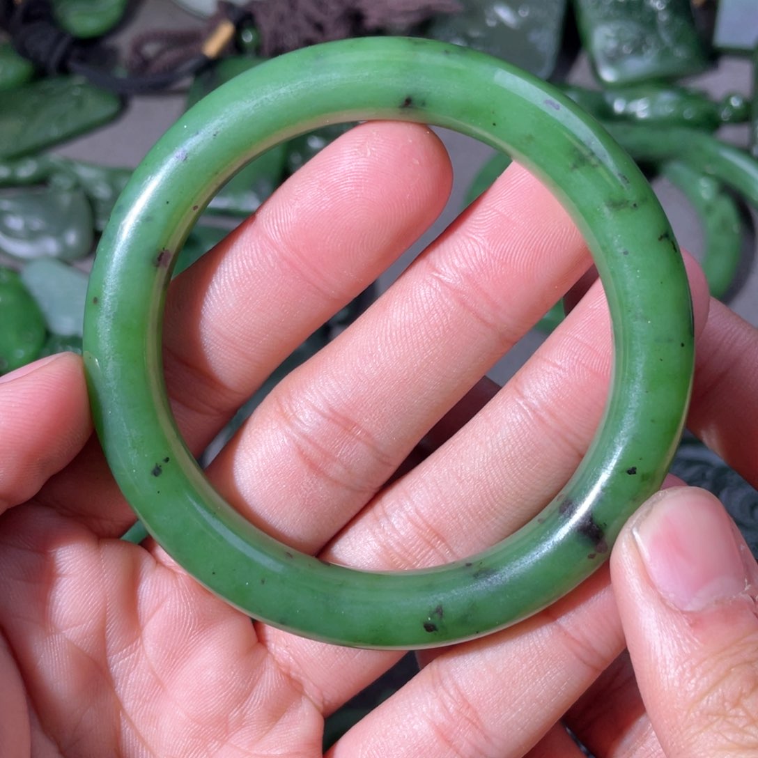 和田玉（碧玉）颈饰未镶嵌