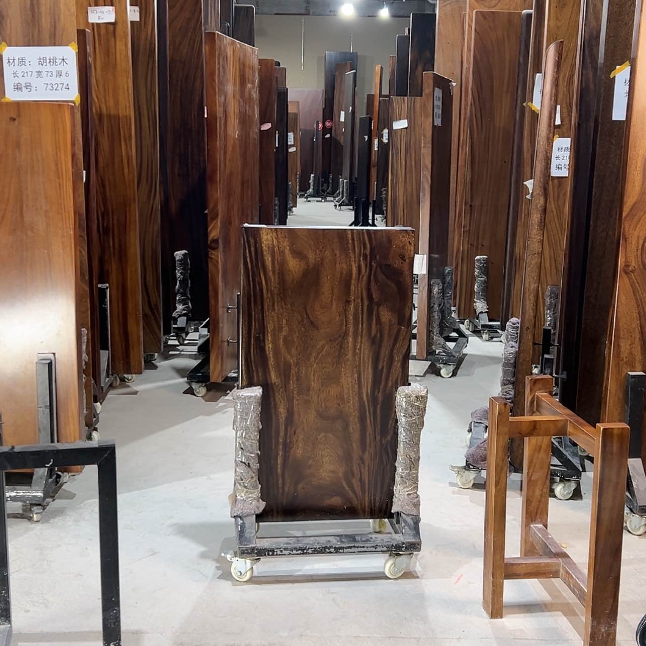 【闪购商品】木南美胡桃木大板100-57-6